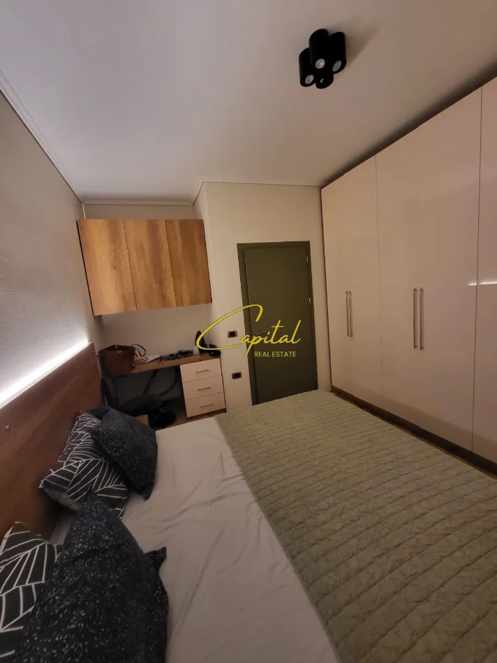 Tirane, shitet apartament 1+1 Kati 8, 78 m² 150.000 € (ISH TREGU ELEKTRIK)