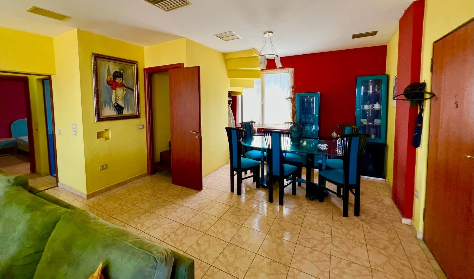 Tirane, shitet apartament 4+1+Aneks+Ballkon Kati 4, 220 m² 280.000 € (Kodra e Diellit 1, pranë Fondacionit Eleonore)