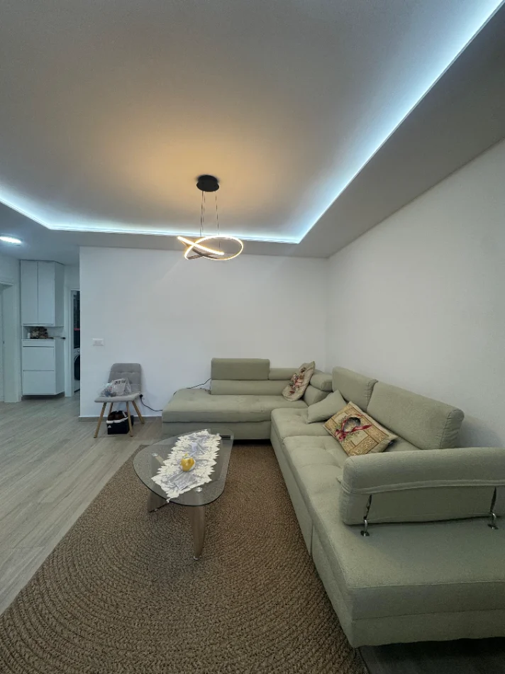 Tirane, shitet apartament 2+1+2+Ballkon Kati 2, 76 m² 202.000 € (Brryli)
