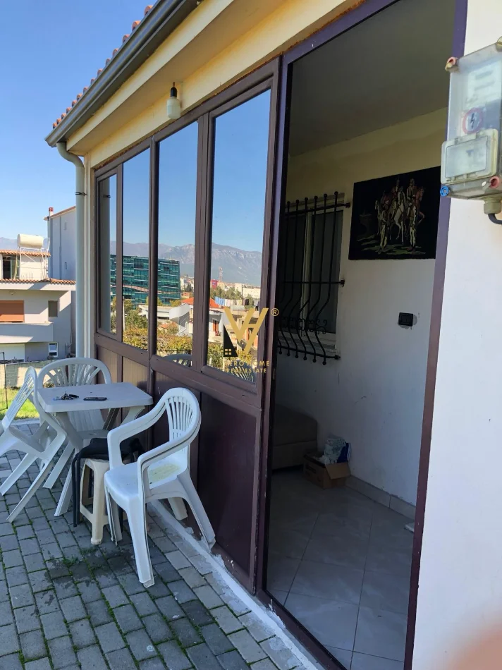 Tirane, shitet shtepi 2+1 Kati 1, 274 m² 106.000 € (MEZEZ)