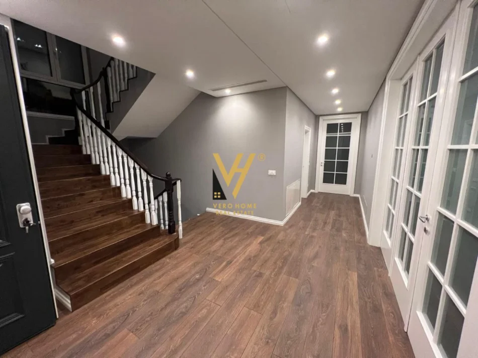 Tirane, shitet Vile Vile 3 Katshe Kati 1, 1.417 m² 1.800.000 € (AKACIA HILL)