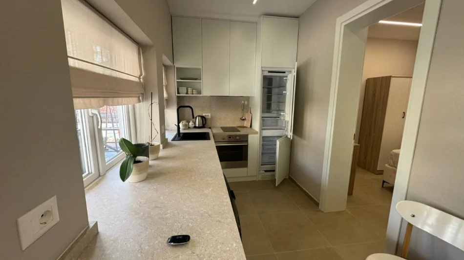 Tirane, jepet me qera apartament 1+1 Kati 2, 600 € 
