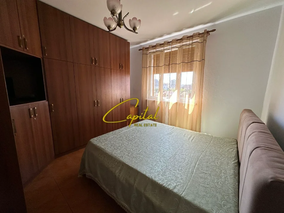 Tirane, jepet me qera apartament 2+1 Kati 2, 78 m² 600 € (PAZARI I RI)