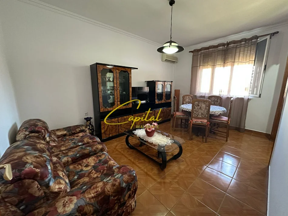Tirane, jepet me qera apartament 2+1 Kati 2, 78 m² 600 € (PAZARI I RI)