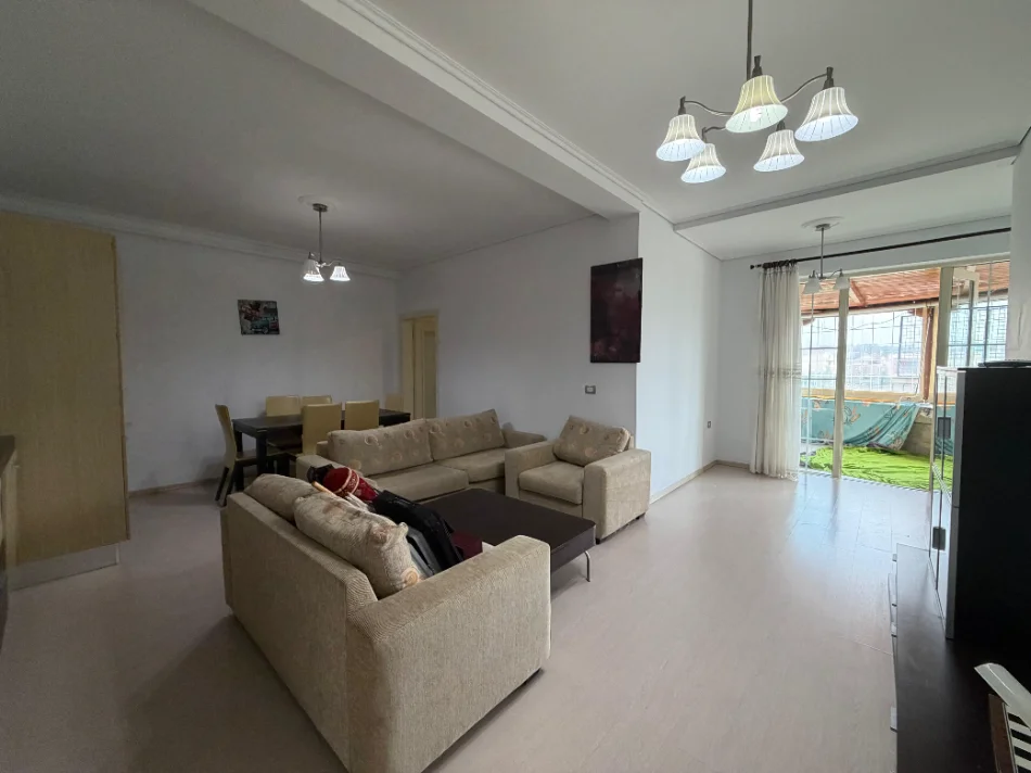 Tirane, shitet apartament 2+1 Kati 8, 119 m² 209.000 € (ali visha)