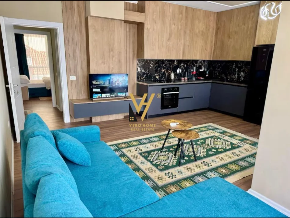 Tirane, jepet me qera apartament 2+1+Ballkon Kati 1, 105 m² 820 € (PAZARI I RI)