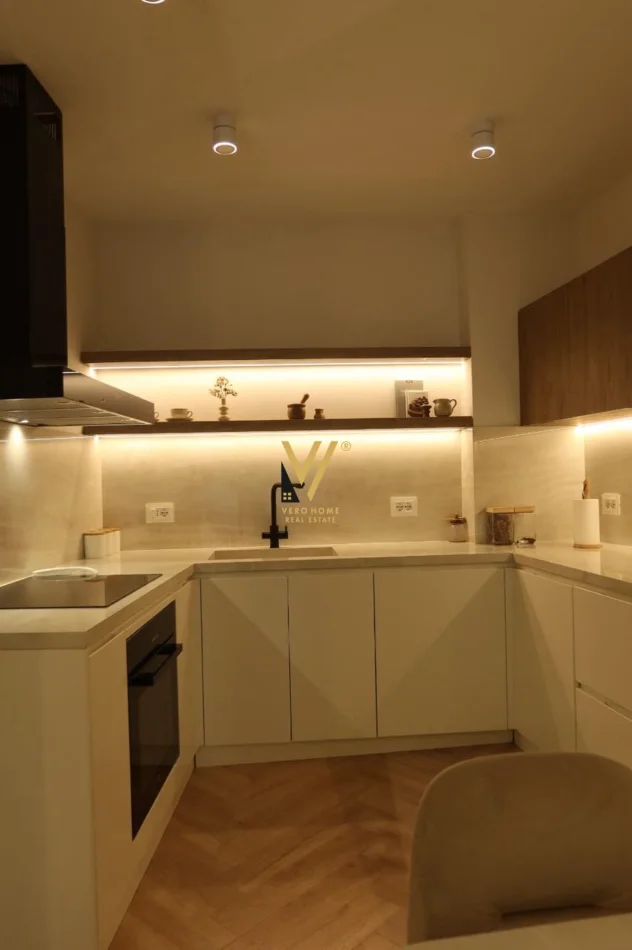 Tirane, shitet apartament 3+1+Ballkon Kati 4, 126 m² 700.000 € (RRUGA E KOSOVAREVE)