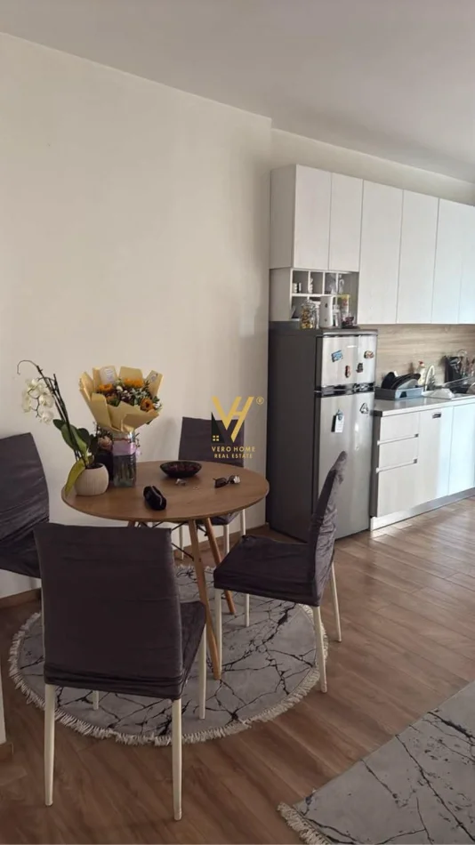 Tirane, jepet me qera apartament 1+1+Ballkon Kati 2, 85 m² 620 € (HARRY FULTZ)