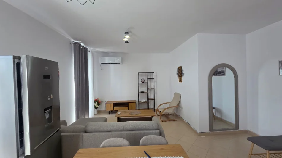 Tirane, jepet me qera apartament 1+1 Kati 3, 65 m² Komuna e Parisit (Ibrahim Dervishi)