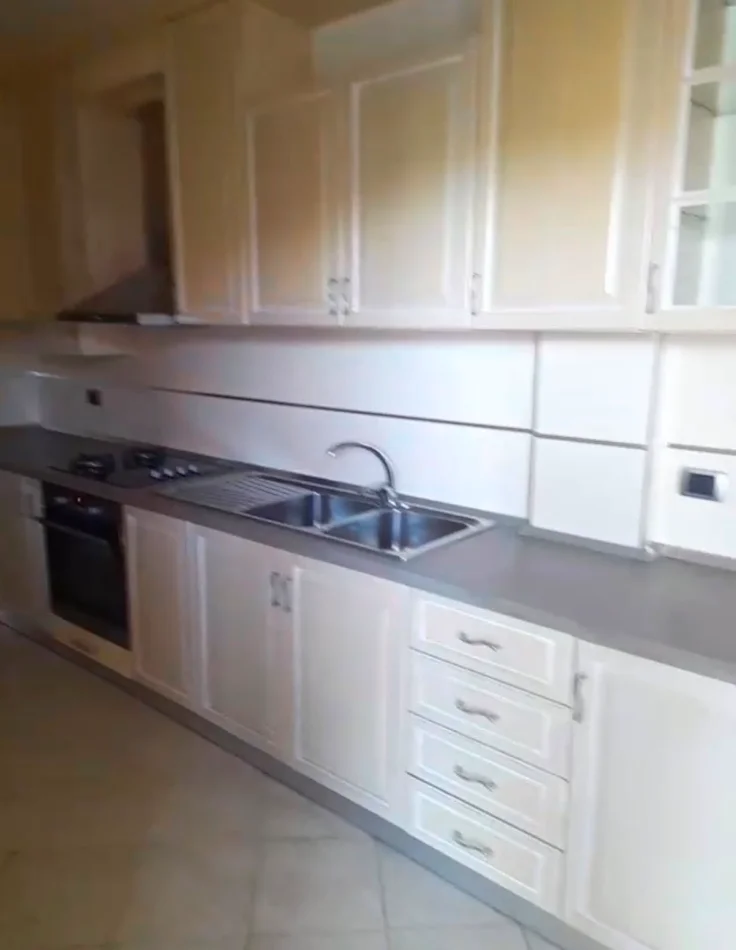 Tirane, jepet me qera apartament 2+1 Kati 1, 75 m² 450 € (KODRA E PRIFTIT)