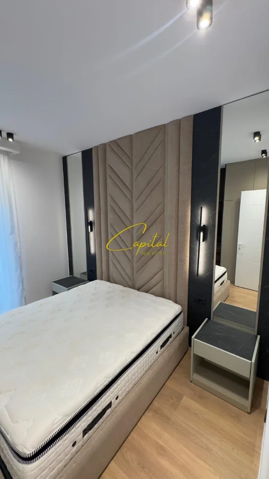Tirane, jepet me qera apartament 1+1 Kati 8, 86 m² 800 € (PORCELANI)