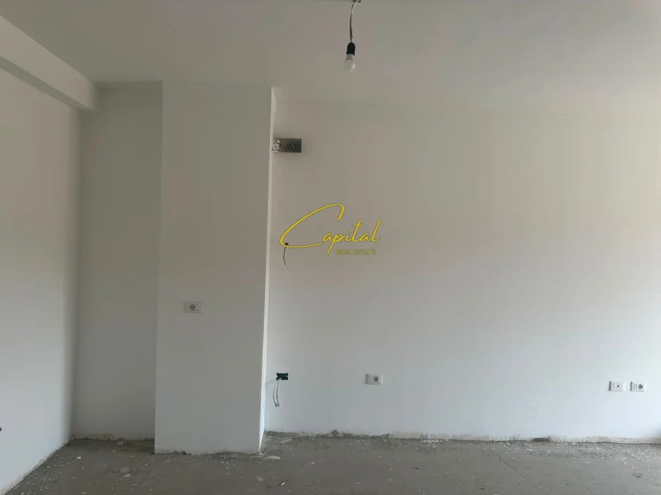 Tirane, shitet apartament 2+1 Kati 1, 99 m² 190.000 € (XHAMLLIKU)