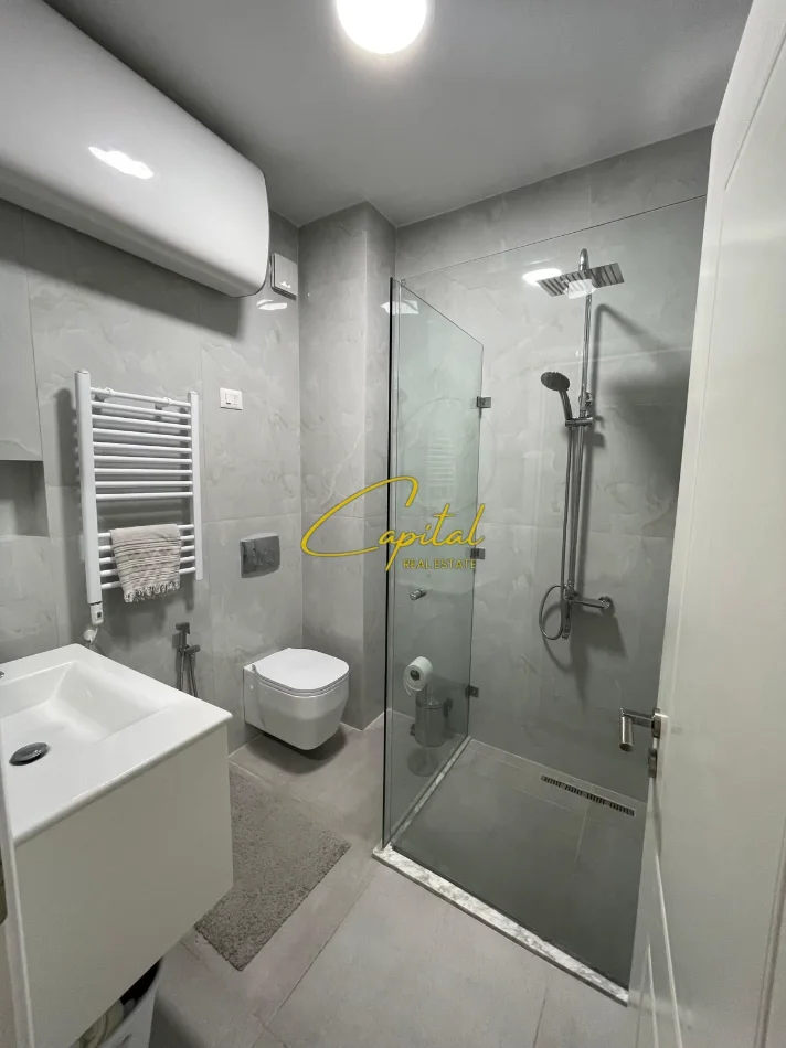 Tirane, jepet me qera apartament 2+1 Kati 7, 100 m² 900 € (RRUGA E KAVAJES)