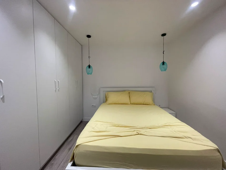 Tirane, jepet me qera apartament 1+1+Aneks Kati 4, 65 m² 550 € (Harry Fultz)