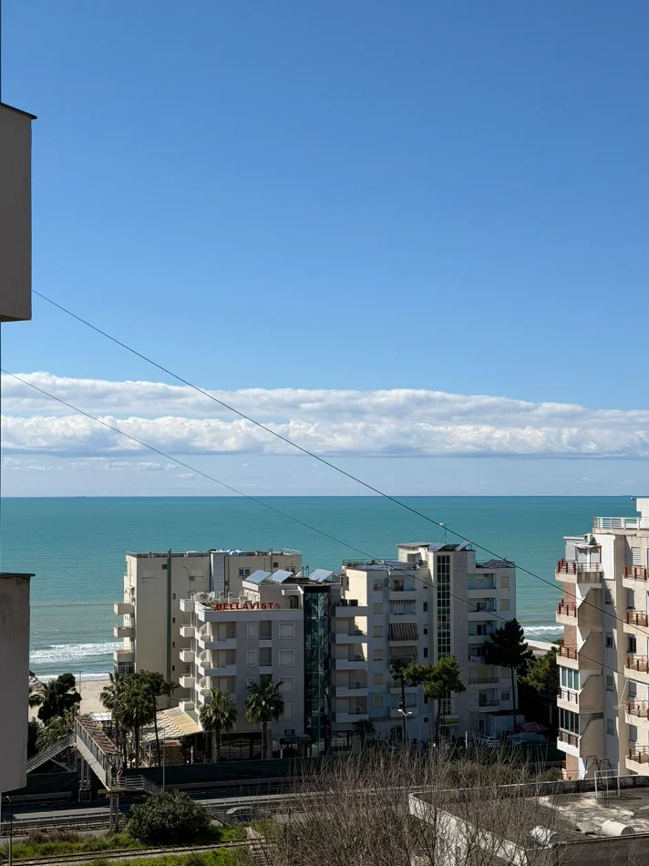 🌊 SHITET APARTAMENT 2+1 ME PAMJE NGA DETI – SHKËMBI I KAVAJËS