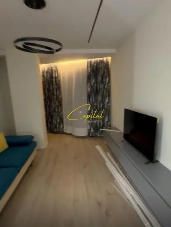 Tirane, jepet me qera apartament 1+1 Kati 8, 75 m² 1.100 € (GOLDEN TOWER RESIDENCE)