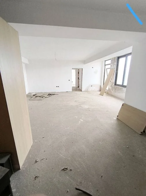 Shitje, Penthouse 2+1+Tarrace, Yzberisht