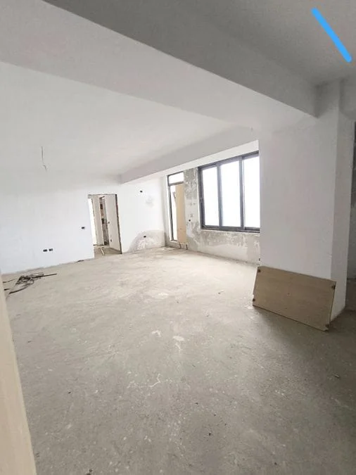 Shitje, Penthouse 2+1+Tarrace, Yzberisht