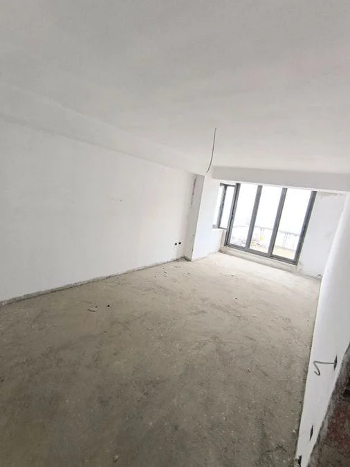 Shitje, Penthouse 2+1+Tarrace, Yzberisht