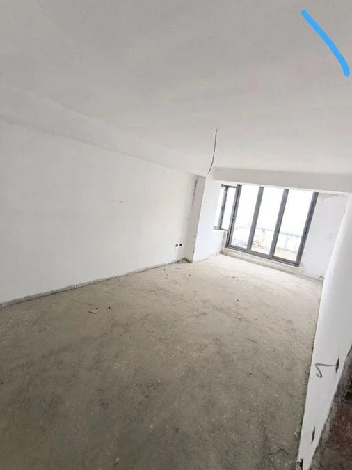 Shitje, Penthouse 2+1+Tarrace, Yzberisht