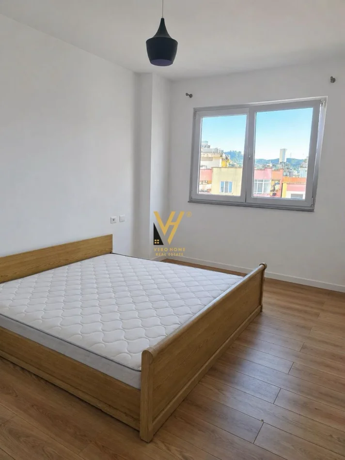 Tirane, jepet me qera apartament 2+1+Ballkon Kati 9, 105 m² 580 € (YZBERISHT)