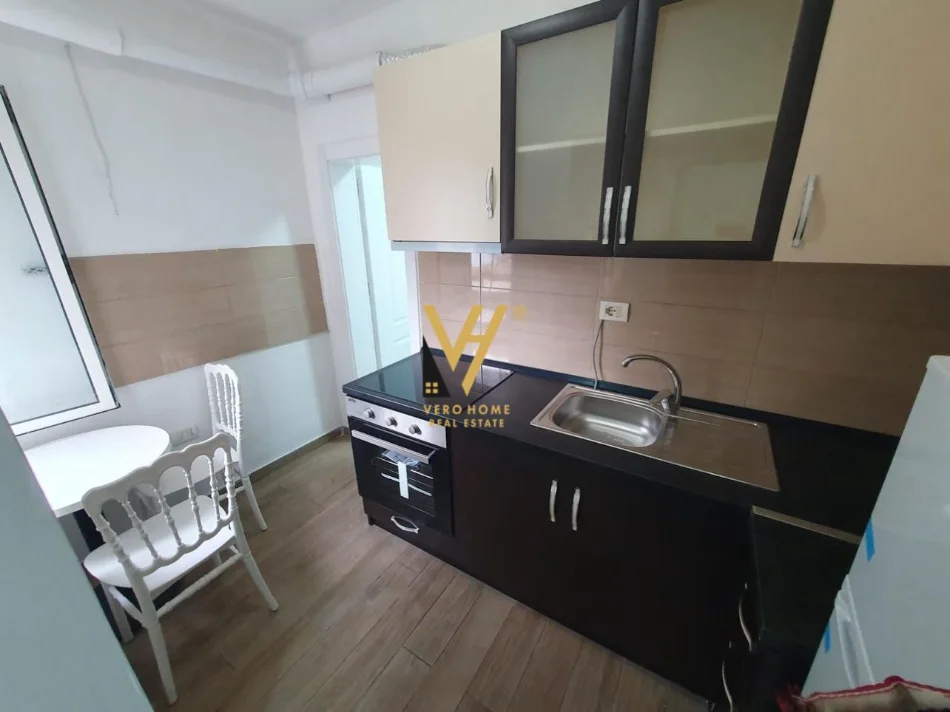 Tirane, jepet me qera garsonier Kati 4, 40 m² 470 € (MOZAIKU I TIRANES)