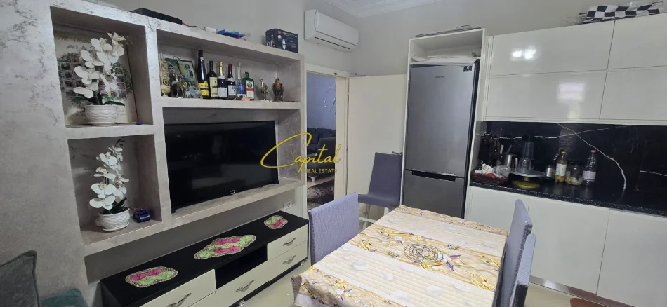 Tirane, jepet me qera Vile 1+1 Kati 2, 500 m² 1.500 € (BALDUSHK)