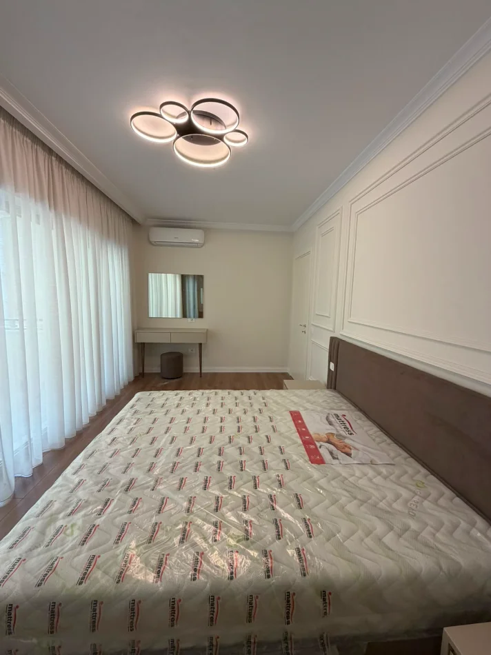 Tirane, jepet me qera apartament 2+1+Ballkon , 122 m² 1.400 € (Kompleksi Delijorgji)