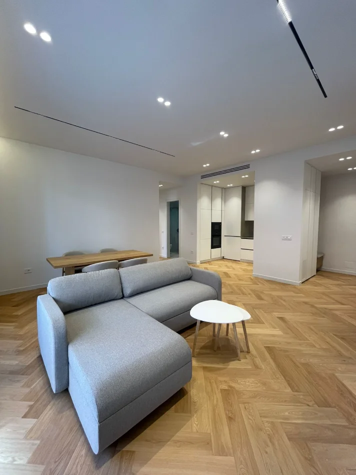Tirane, jepet me qera apartament 2+1+Ballkon , 140 m² 1.500 € (Kompleksi Delijorgji)