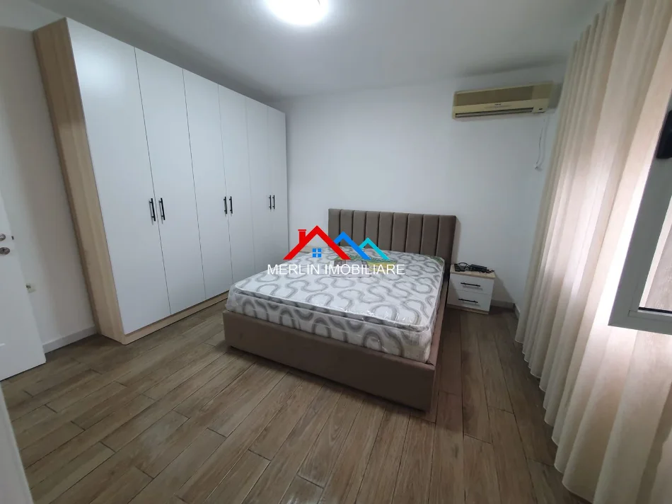 Tirane, jepet me qera apartament 1+1+Ballkon Kati 4, 40 m² 475 € (RRUGA E DURRESIT,BLLOKU I AMBASADAVE)