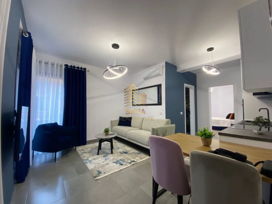 Tirane, jepet me qera apartament 1+1+Ballkon Kati 2, 70 m² 650 € (21 Dhjetori)