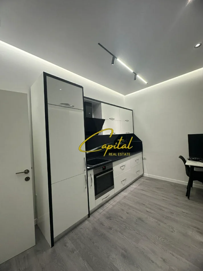 Tirane, jepet me qera apartament 1+1 Kati 1, 53 m² 700 € (RRUGA E ELBASANIT)