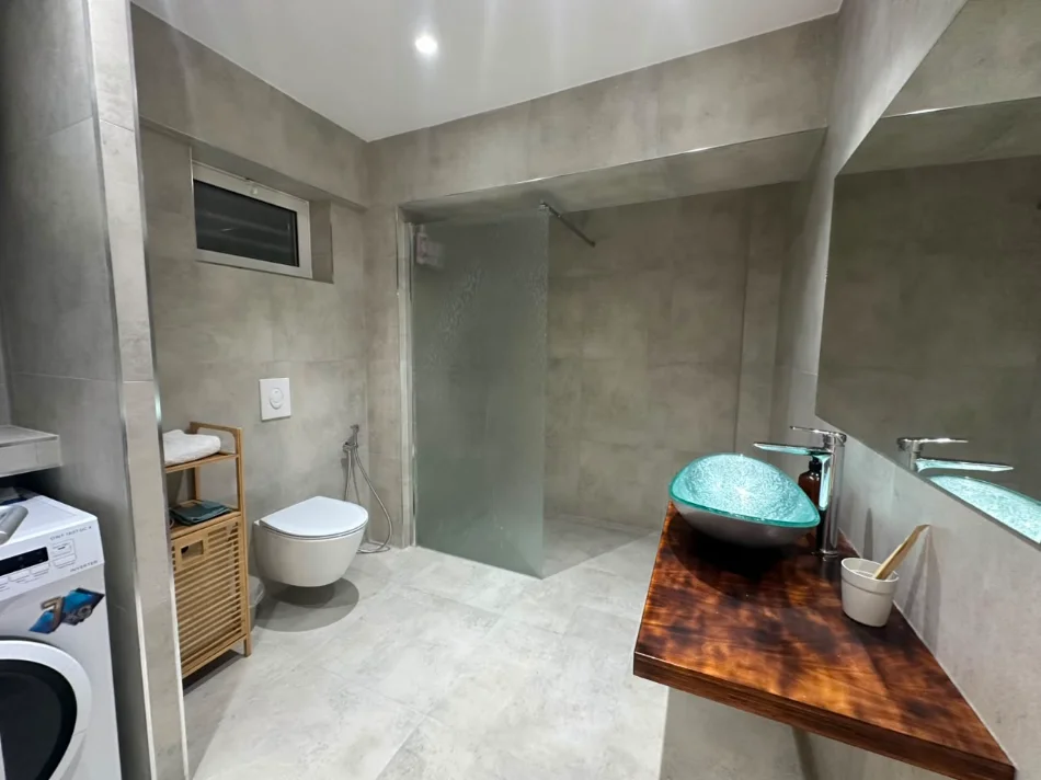 Durres, shitet apartament 1+1 Kati 0, 75 m² 195.000 € (Vollga)