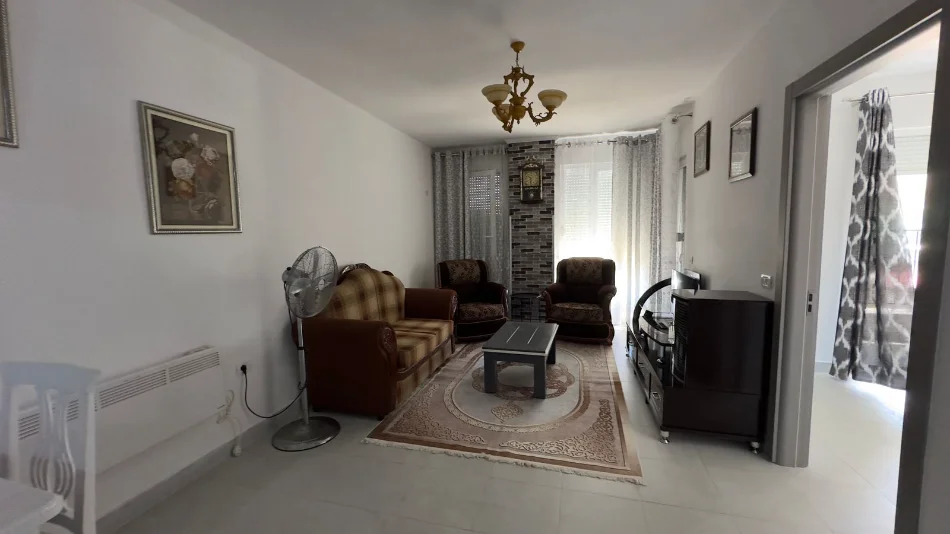 Tirane, jepet me qera apartament 2+1+2+Parkim, Kati 5, 98 m² 550 € (5 Maj)