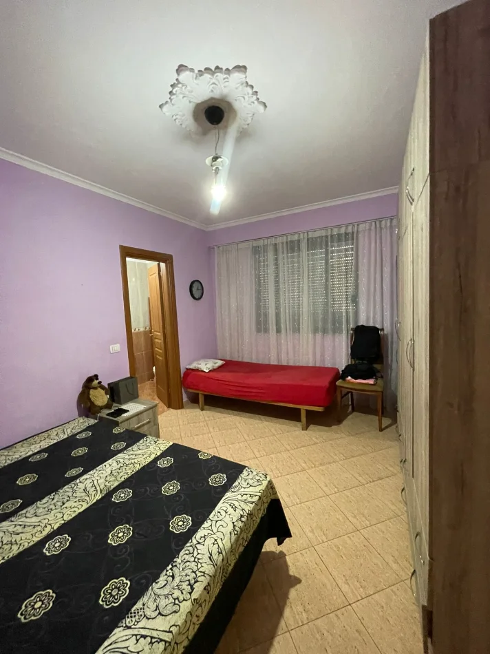 Tirane, jepet me qera apartament 2+1+2, Kati 1, 105 m² 550 € (Rruga 5 Maji)