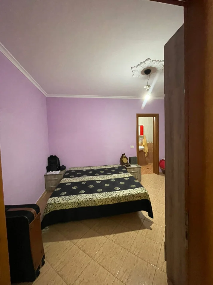 Tirane, jepet me qera apartament 2+1+2, Kati 1, 105 m² 550 € (Rruga 5 Maji)