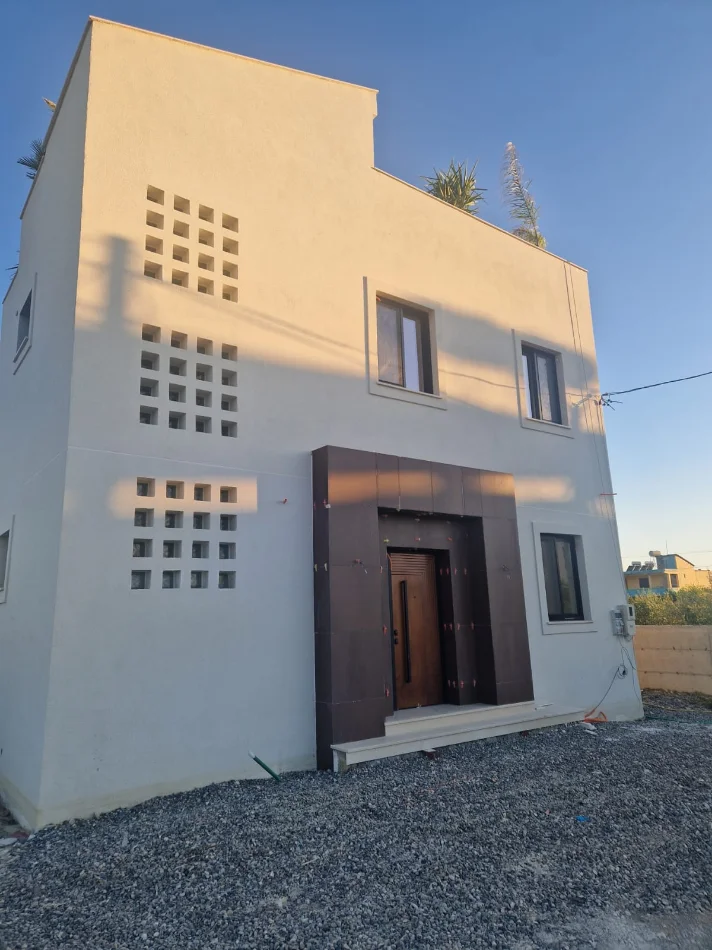 Spille, shitet Vile ne plazh 3+1+Aneks+Ballkon Kati 2, 350 m² 330.000 € (Spille,Kavaje)