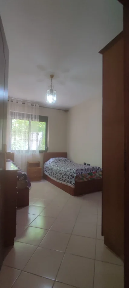 Tirane, jepet me qera apartament 2+1+Ballkon Kati 1, 75 m² 700 € (Fusha e Aviacionit)