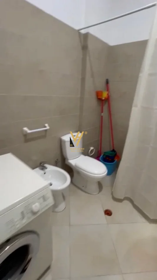 Tirane, jepet me qera apartament 1+1+Ballkon Kati 1, 60 m² 420 € (FRESKU)