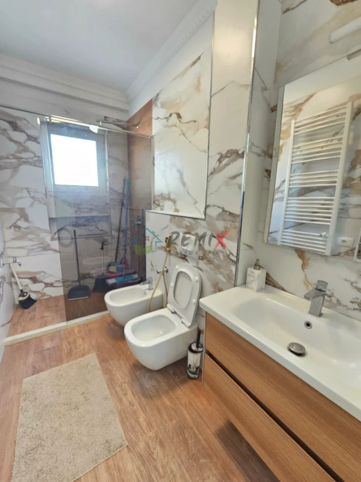 Durres, shitet apartament 2+1 Kati 8, 99 m² 145.000 € (durres)