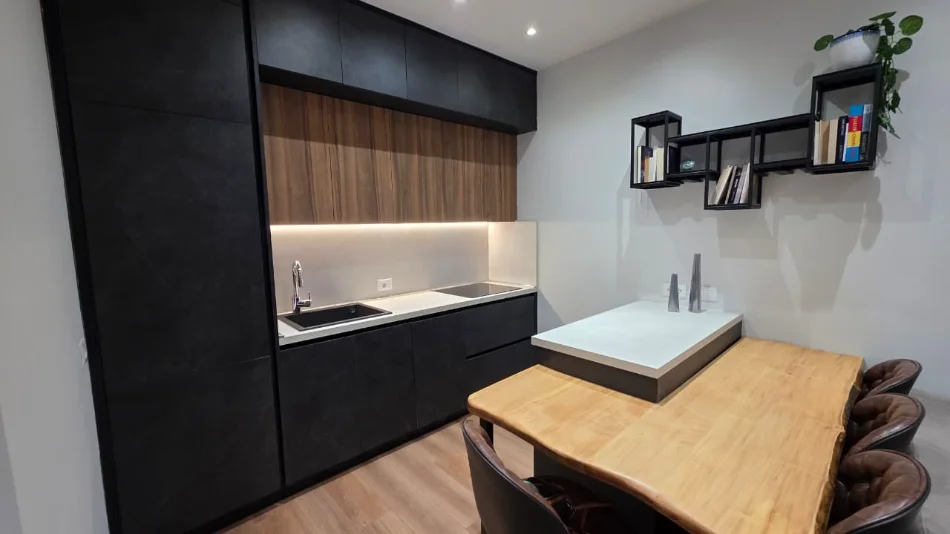 Tirane, jepet me qera apartament 1+1 Kati 0, 700 € (Kodra e Diellit)