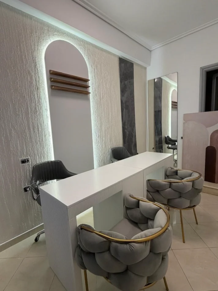 Vlore, jepet me qera dyqan Kati 0, 28 m² 500 € (Blv. Ismail Qemali,Vlore)