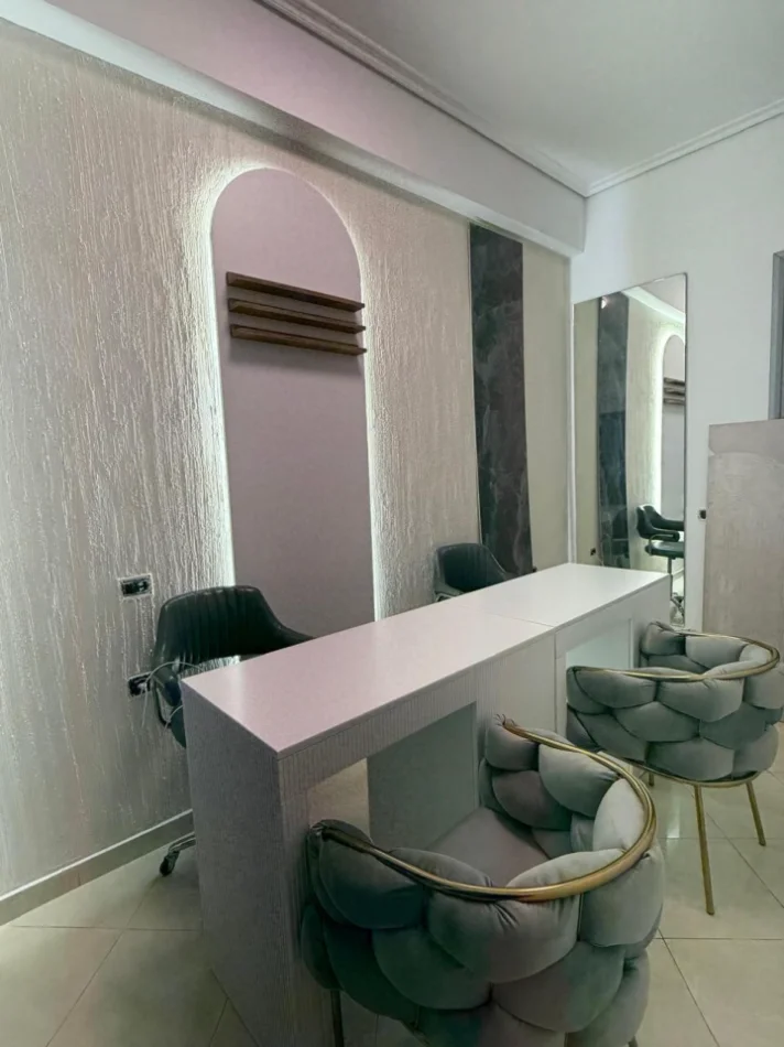 Vlore, jepet me qera dyqan Kati 0, 28 m² 500 € (Blv. Ismail Qemali,Vlore)