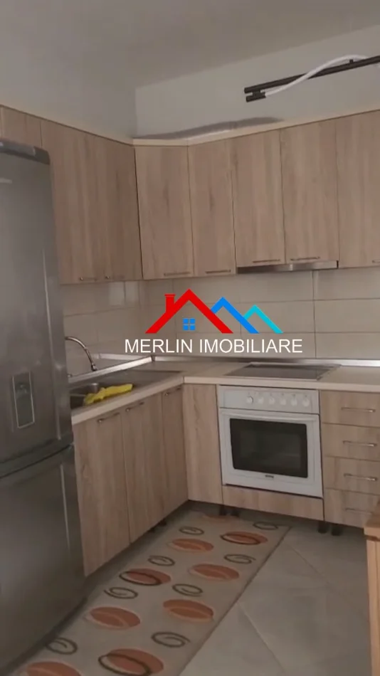 Tirane, jepet me qera apartament 1+1+Ballkon Kati 1, 65 m² 600 € (RRUGA DRAGO SILIQI,RRUGA E ELBASANIT)