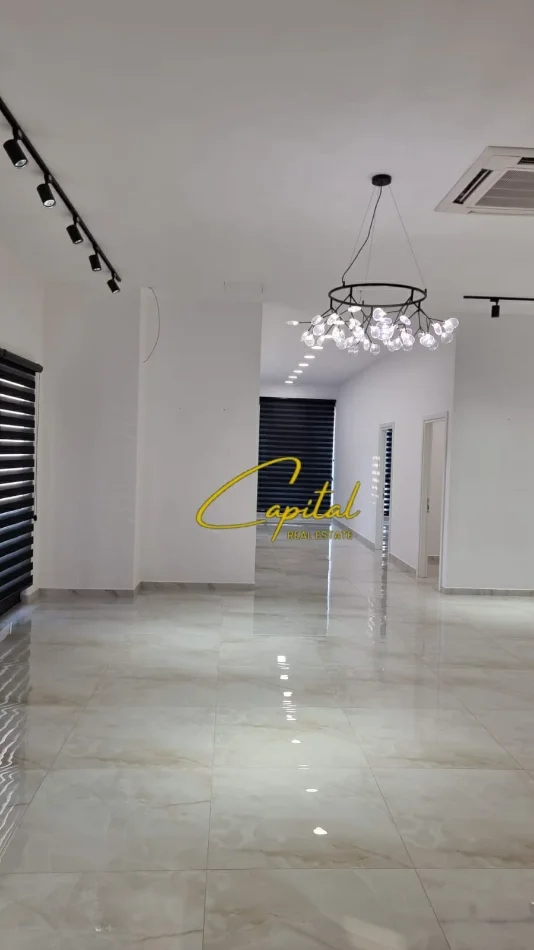Tirane, jepet me qera ambjent biznesi Kati 1, 227 m² 3.200 € (KOMPLEKSI FARMACIA 10)