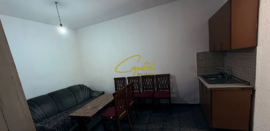 Tirane, jepet me qera apartament 1+1 Kati 1, 65 m² 400 € (ZOGU I ZI)