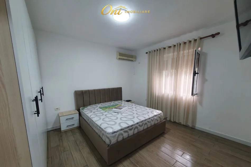 Tirane, jepet me qera garsonier 1+1 Kati 4, 40 m² 450 € (AMBASADA KINEZE, MOAZIKU I TIRANES)