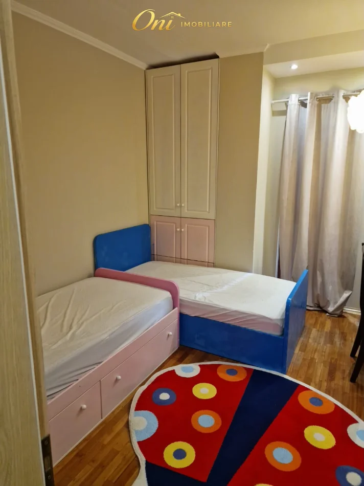 Tirane, jepet me qera apartament 2+1+Aneks+Ballkon Kati 5, 130 m² 900 € (RRUGA FORTUZI)