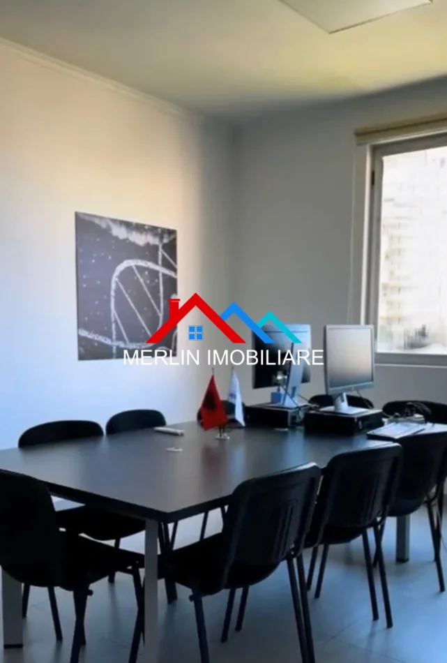 Tirane, jepet me qera ambjent biznesi , 1.340 m² 18.000 € (RRUGA E KAVAJES)