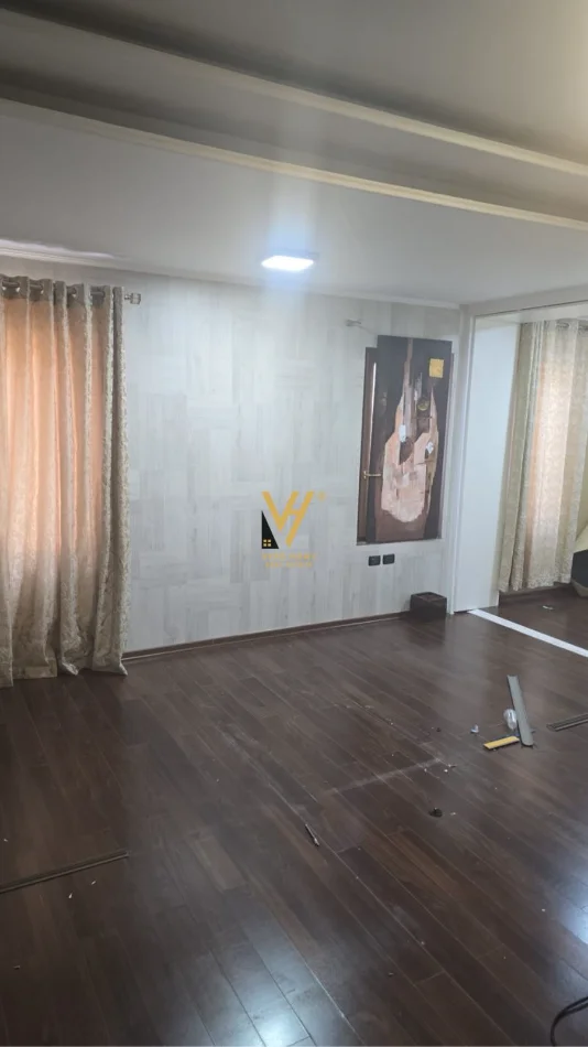 Tirane, jepet me qera ambjent biznesi Kati 3, 145 m² 1.800 € (SHESHI WILLSON)